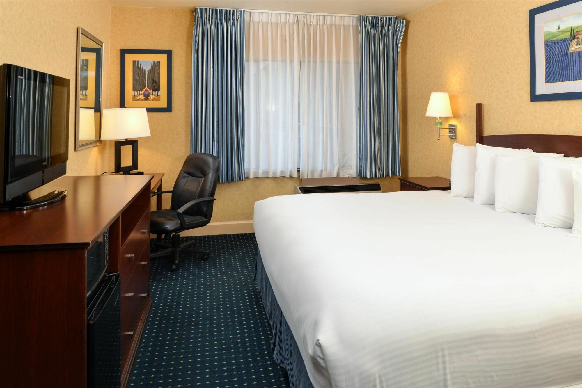 Holiday Inn - Salem By Ihg Ngoại thất bức ảnh